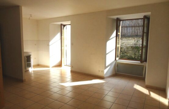 Appartement F3 avec terrasse et cave