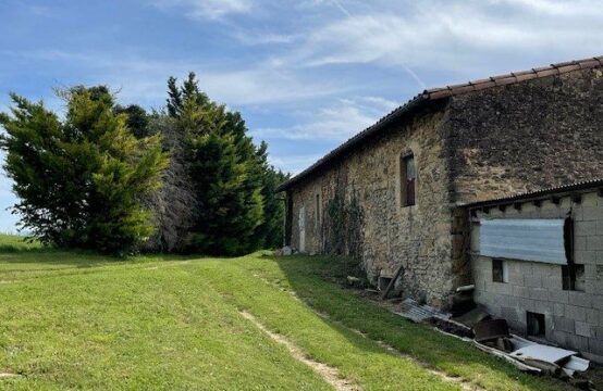 a vendre en campagne ETOILE SUR RHONE  MAISON EN PIERRE avec 1700m2 de terrain  et dépendances a rénover entièrement, nombreuses possibilités pour agrandissement